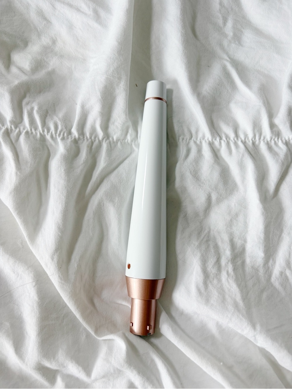 T3 Tousled Waves 1.25"–0.75" Tapered Barrel White